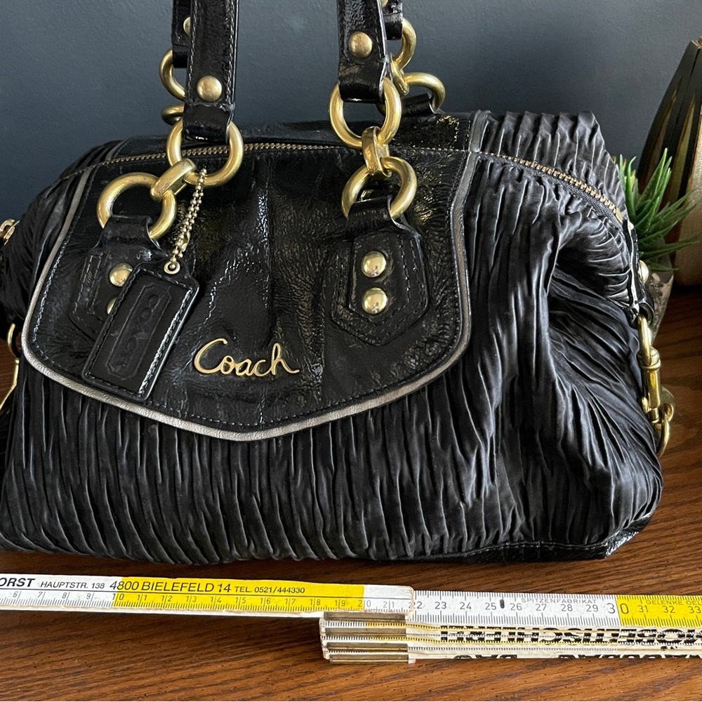 Beautiful COACH Black and Gold Accessories Canvas Purse - Picture 3 of 10